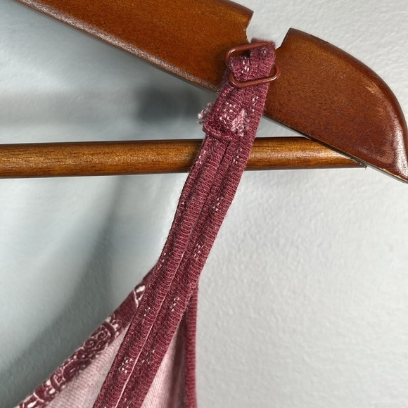 HARLOW Paisley Print Flowy Cami Tank Top Burgundy Adjustable Beachy Boho Size XL - Picture 6 of 11